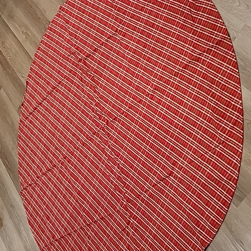Gorgeous Christmas Holiday Table Cloth
